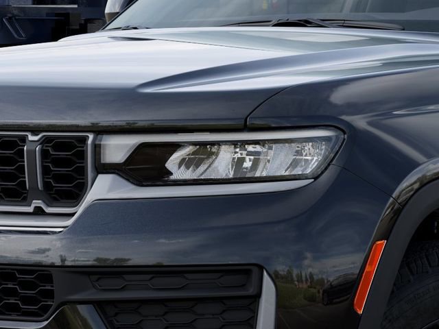 New 2026 Jeep Grand Cherokee Altitude image 10