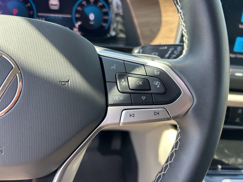 Used 2025 Volkswagen Atlas SE image 8