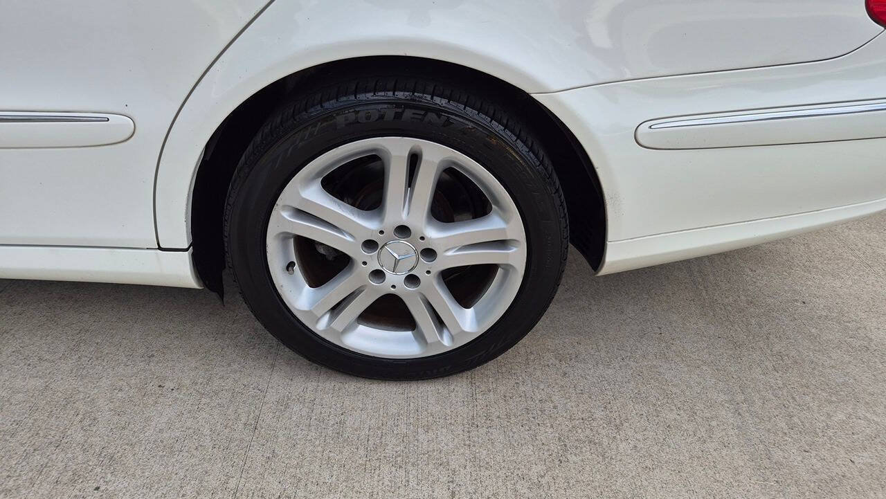Used 2005 Mercedes-Benz E 500 Sedan image 18