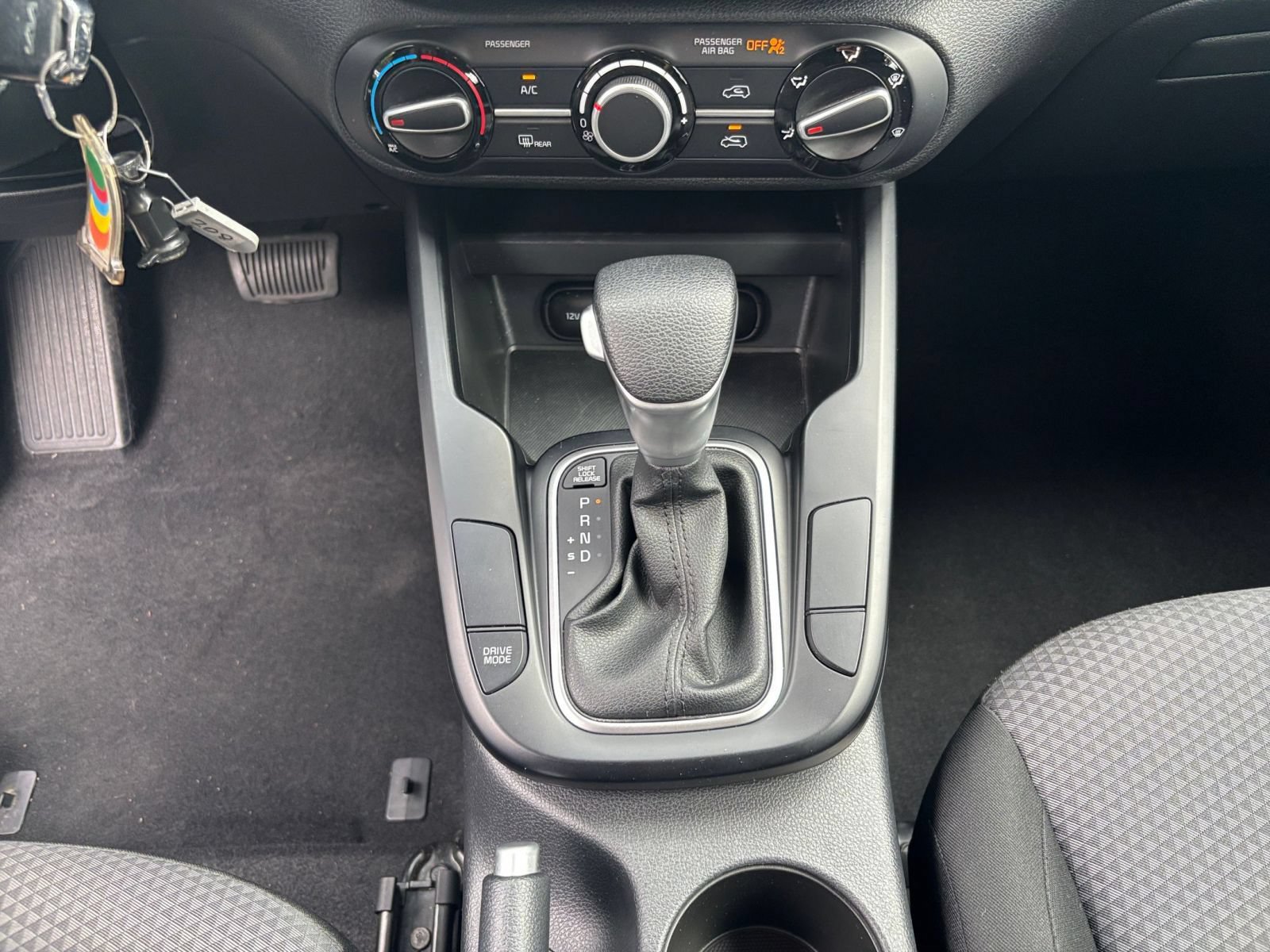 Used 2025 Kia Soul LX w/ LX Technology Package FWD image 34