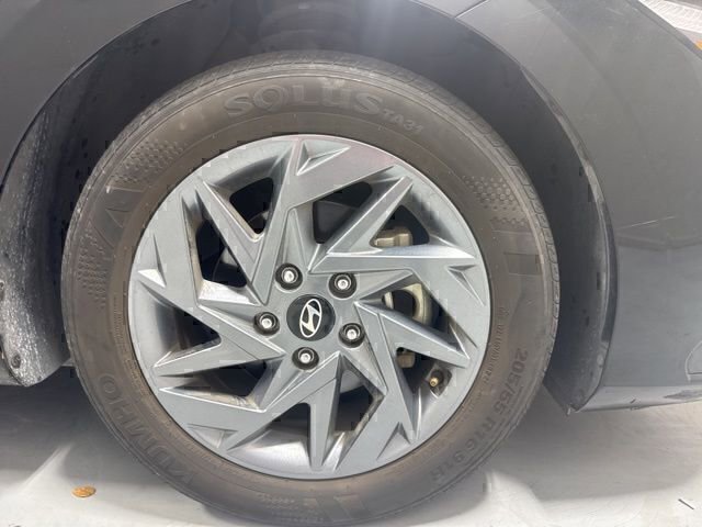 Certified 2024 Hyundai Elantra SEL image 4
