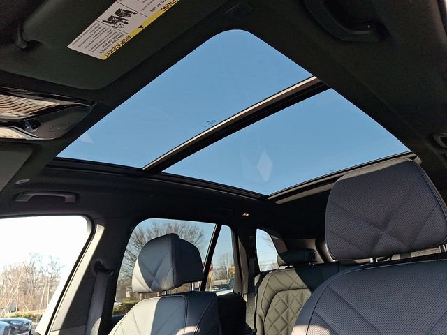 Used 2025 BMW X5 xDrive50e w/ Climate Comfort Package image 14