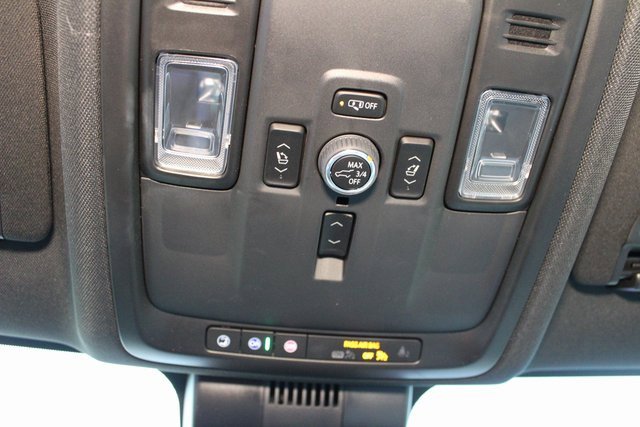 New 2025 Chevrolet Suburban Premier image 29