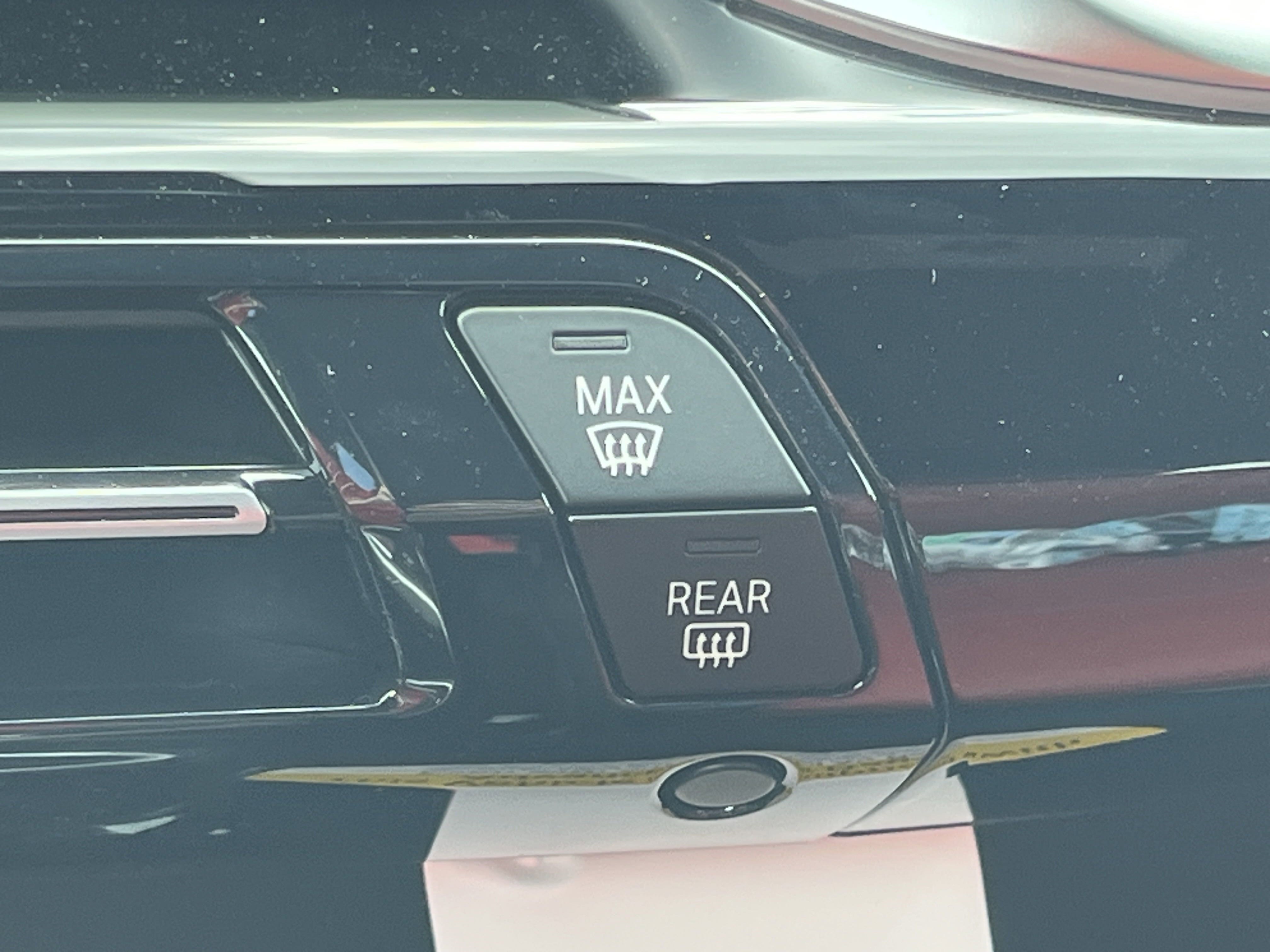 New 2025 BMW X1 xDrive28i w/ Convenience Package image 7