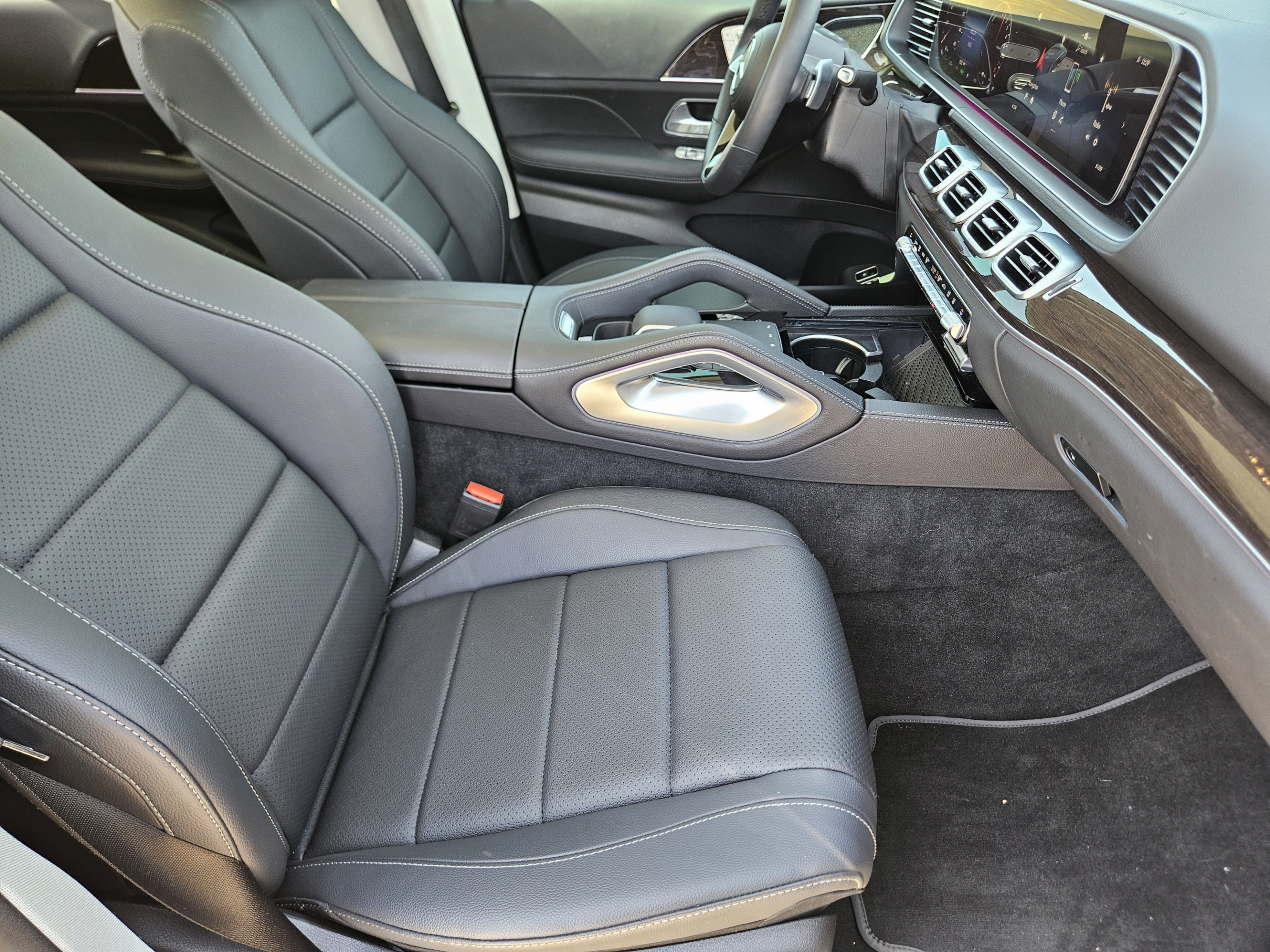 Used 2026 Mercedes-Benz GLE 450e 4MATIC image 41