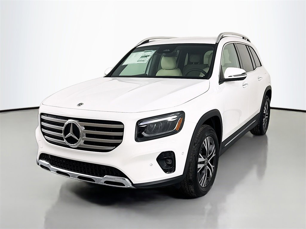 Used 2025 Mercedes-Benz GLB 250 4MATIC image 1