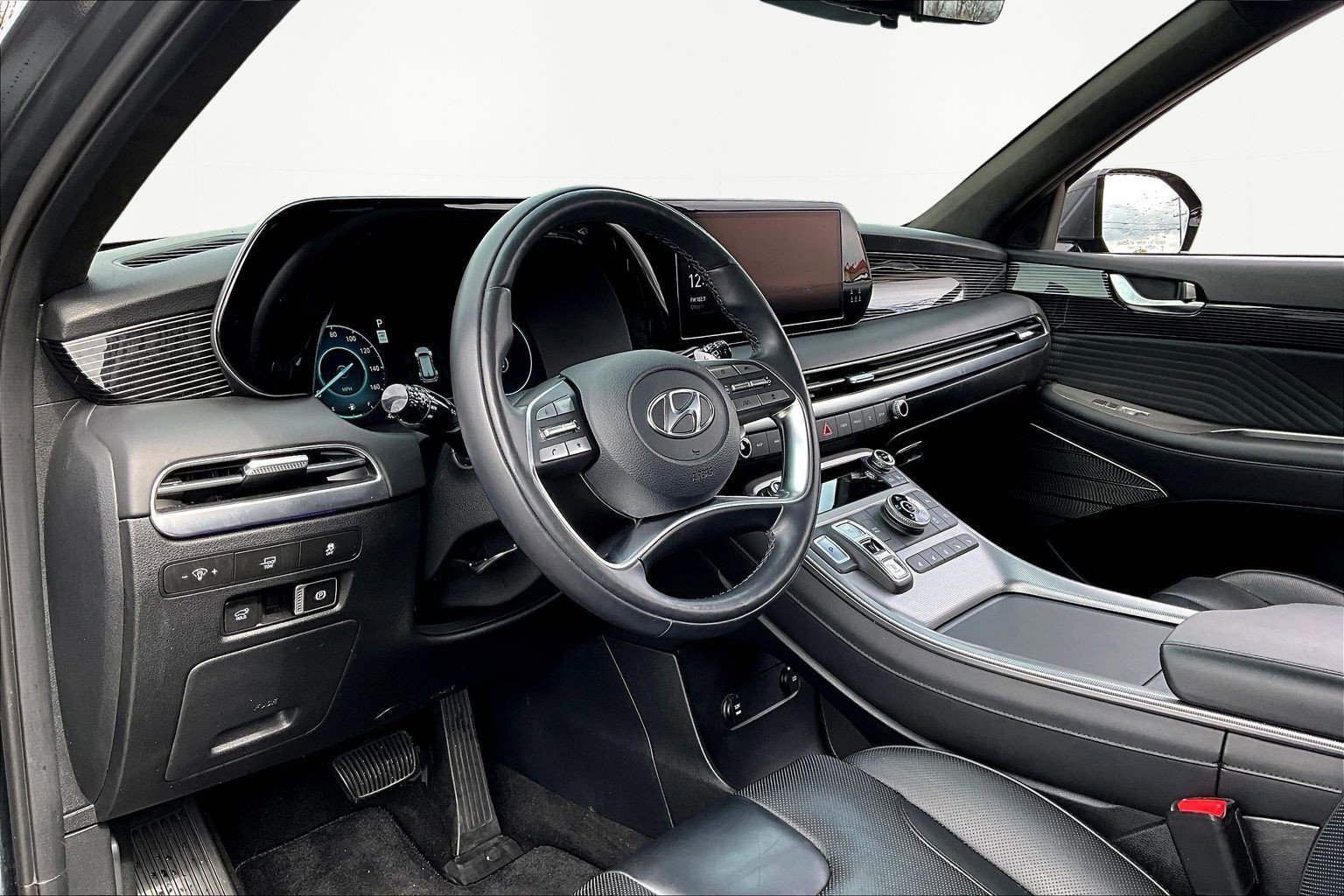 Used 2023 Hyundai Palisade Calligraphy image 17