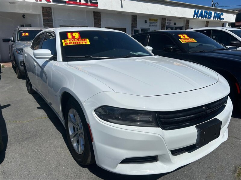 Used 2019 Dodge Charger SXT image 6