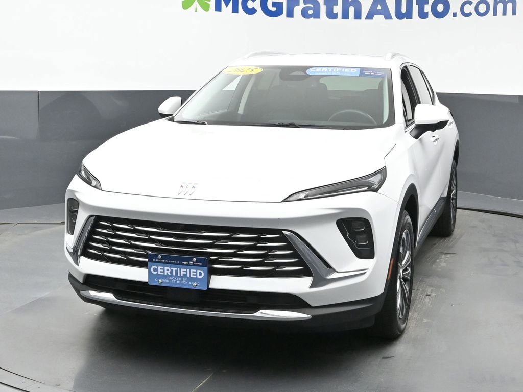 Certified 2025 Buick Envision Preferred image 4