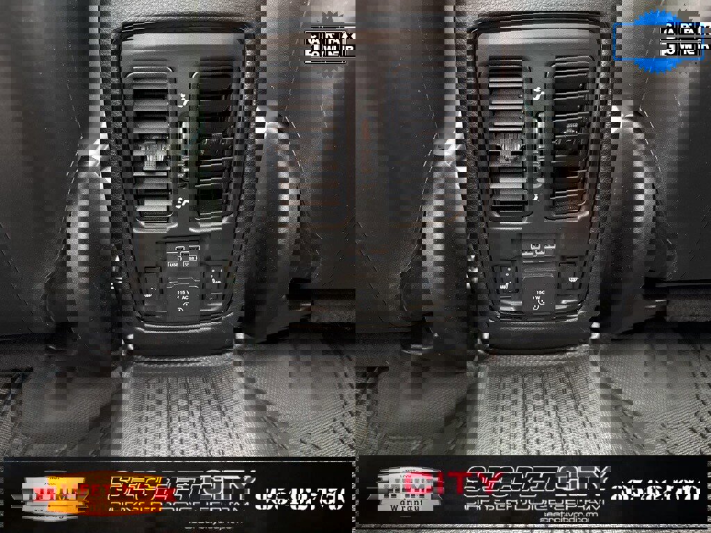 Used 2023 Dodge Durango R/T w/ Hemi Orange Plus Package image 25