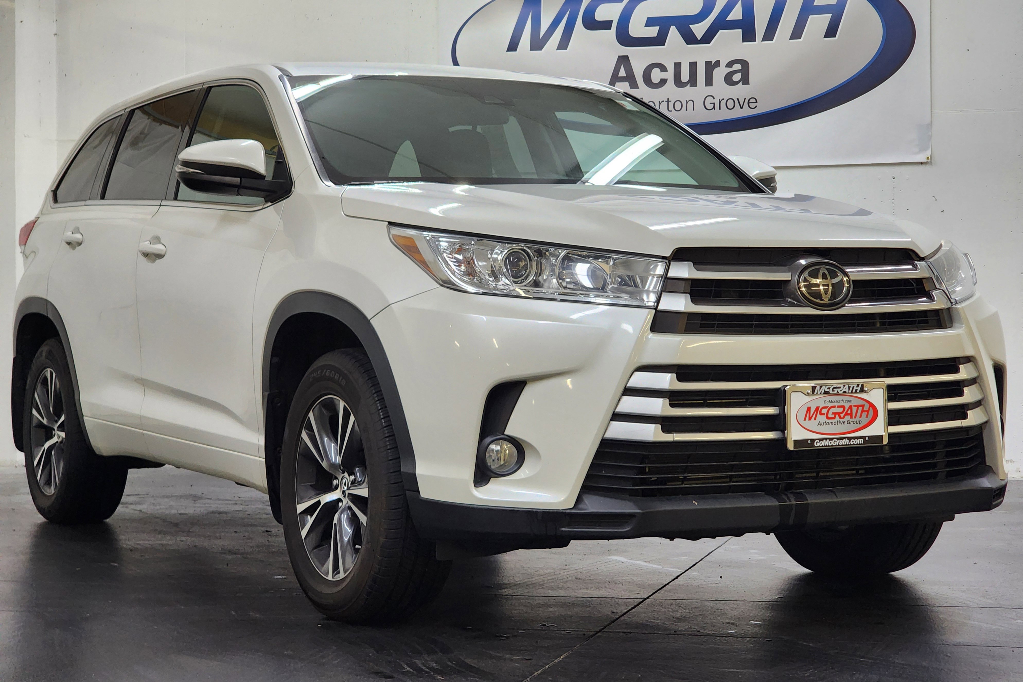 Used 2018 Toyota Highlander Plus image 2