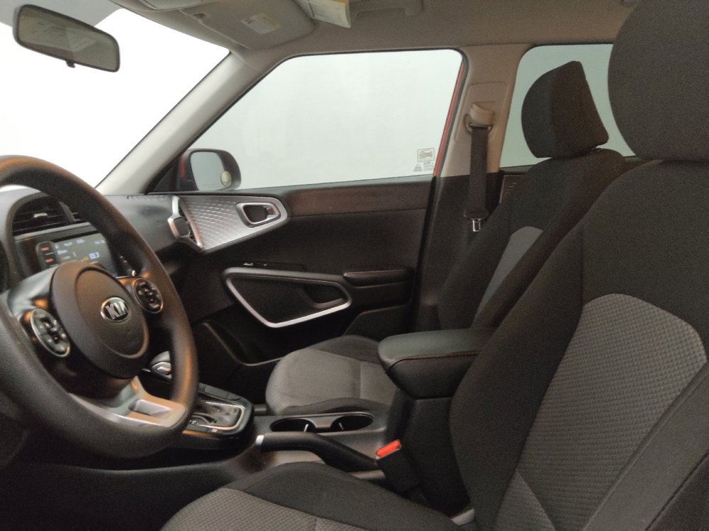 Used 2020 Kia Soul LX FWD image 17