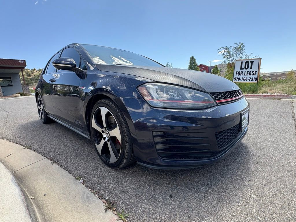 Used 2015 Volkswagen GTI SE FWD image 11