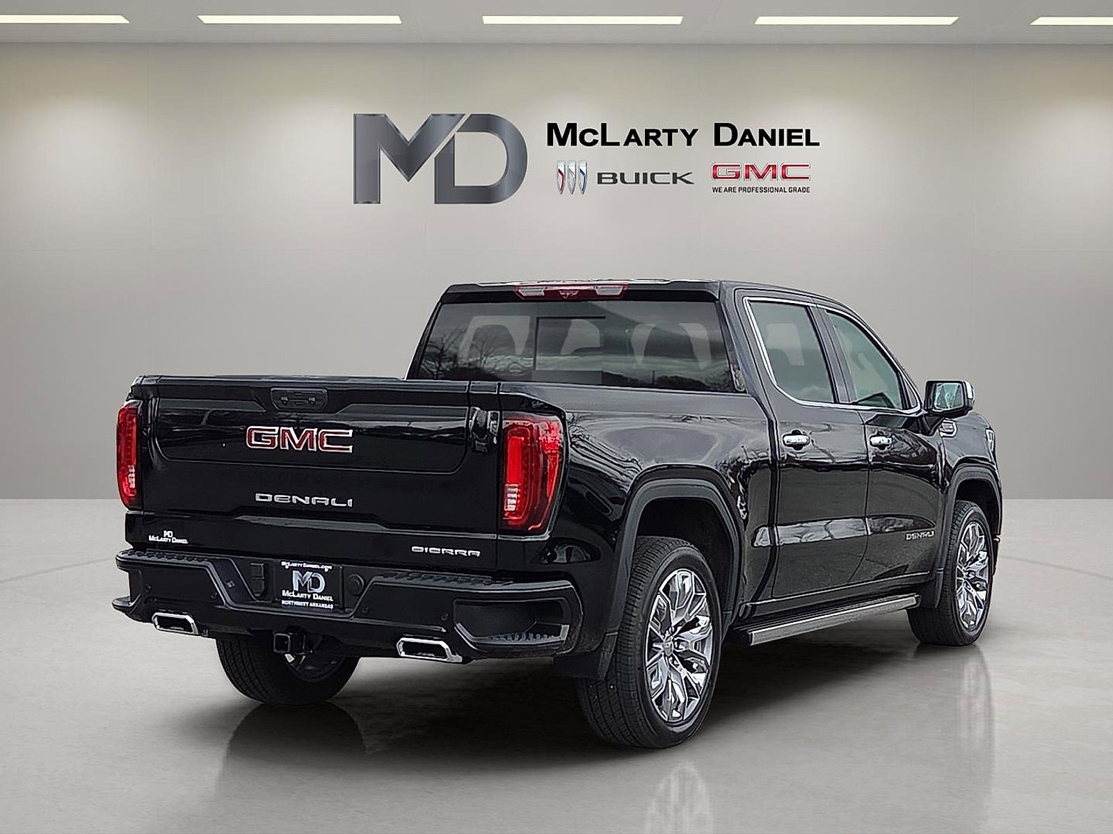 Used 2025 GMC Sierra 1500 Denali w/ Denali Reserve Package image 5