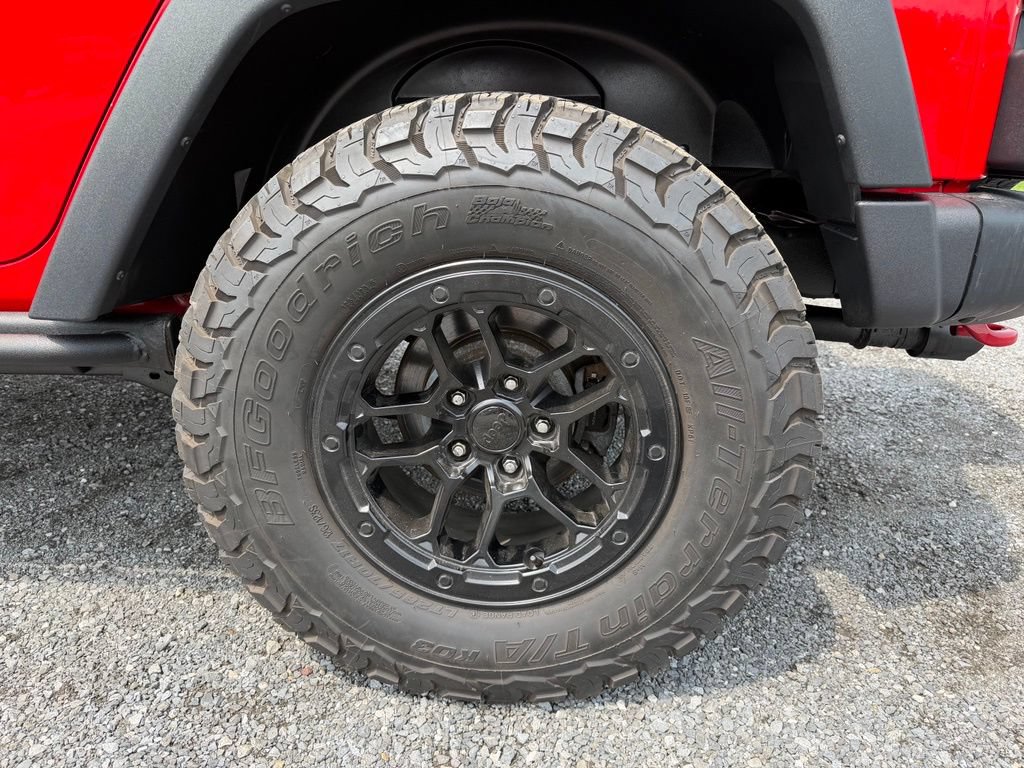 Used 2016 Jeep Wrangler Unlimited Rubicon w/ Dual Top Group AWD/4WD image 12