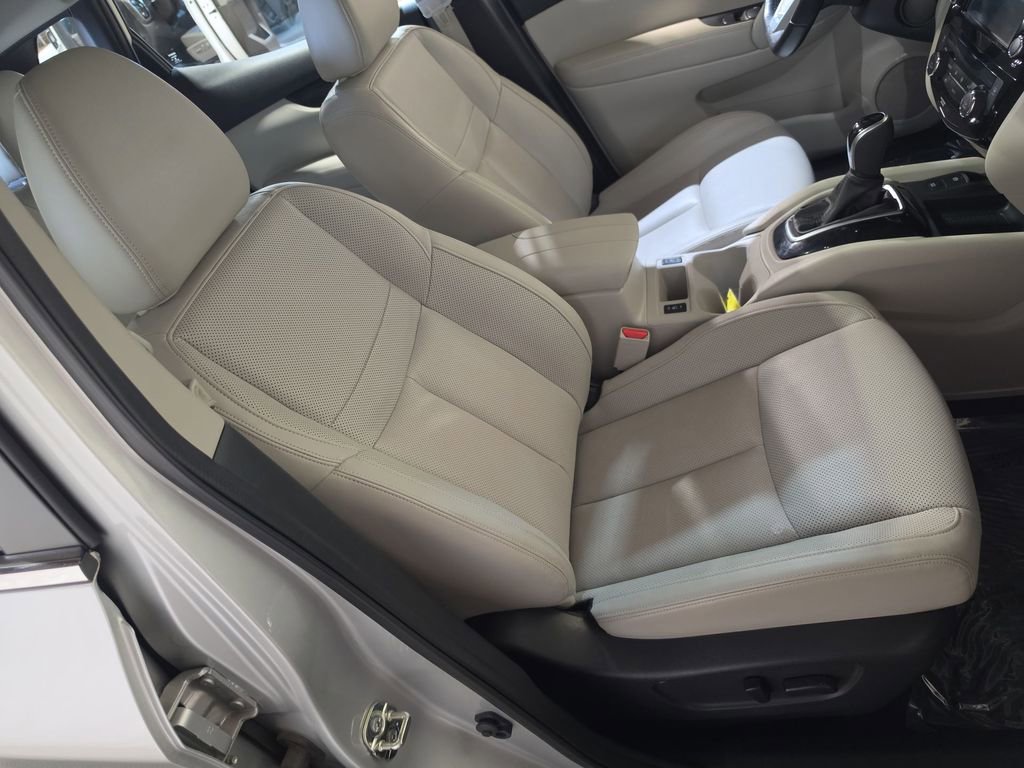 Used 2022 Nissan Rogue Sport SL w/ Premium Package image 26