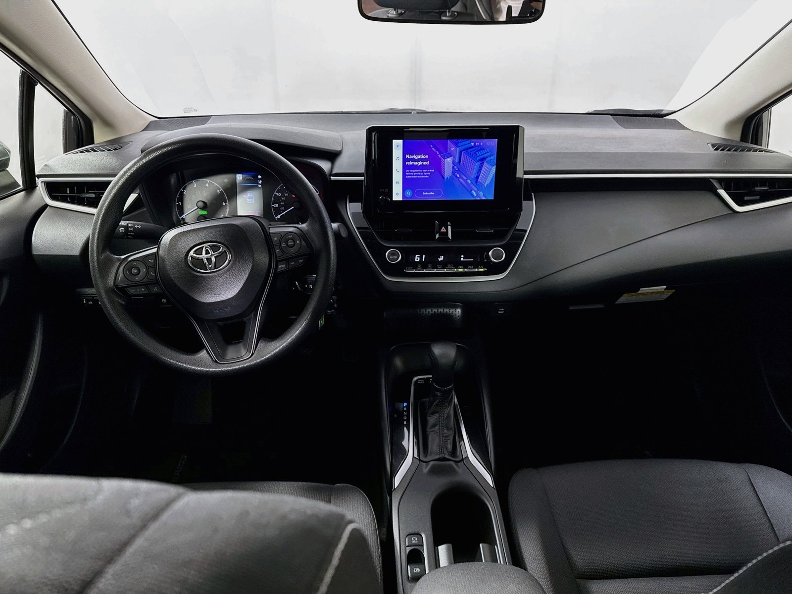 Certified 2025 Toyota Corolla LE FWD image 18