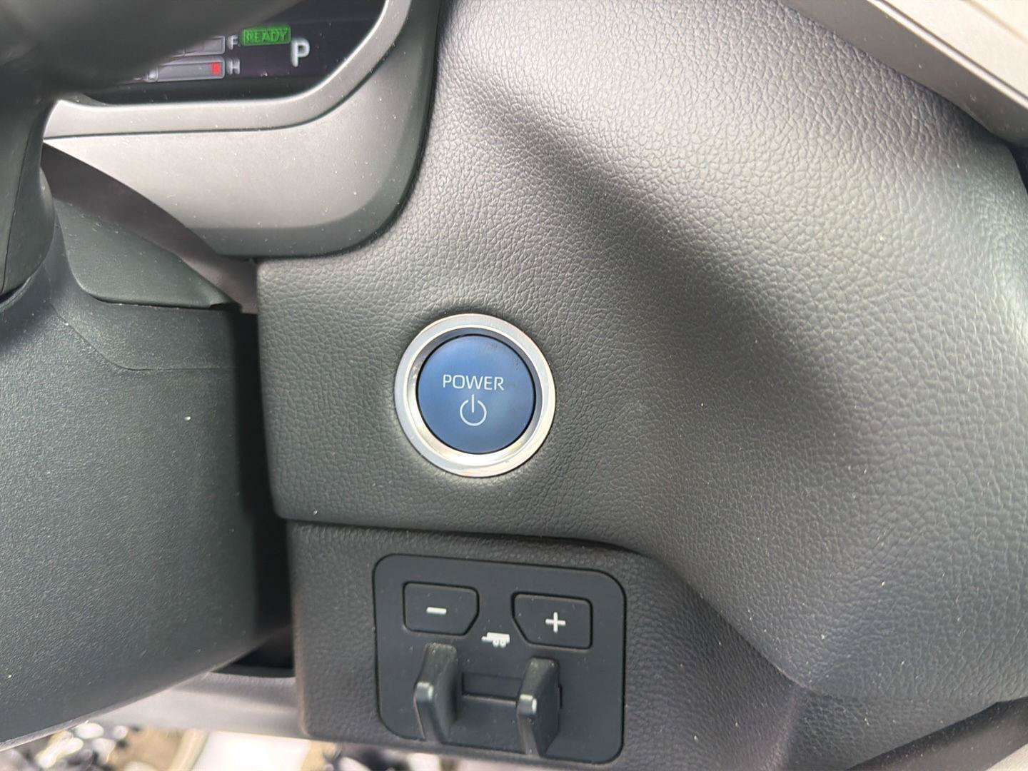 Used 2024 Toyota Tundra Limited AWD/4WD image 30