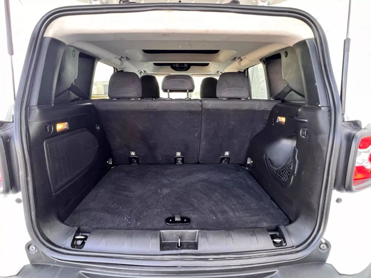 Used 2015 Jeep Renegade Trailhawk w/ Safety & Security Group I image 2