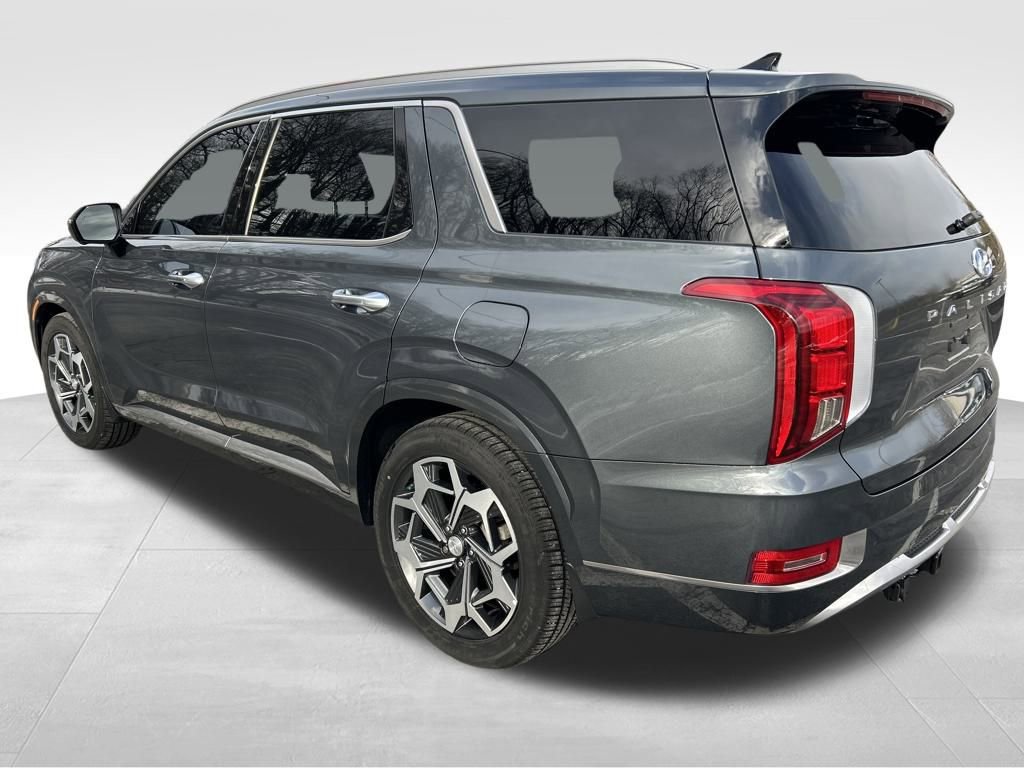 Used 2022 Hyundai Palisade Calligraphy image 3