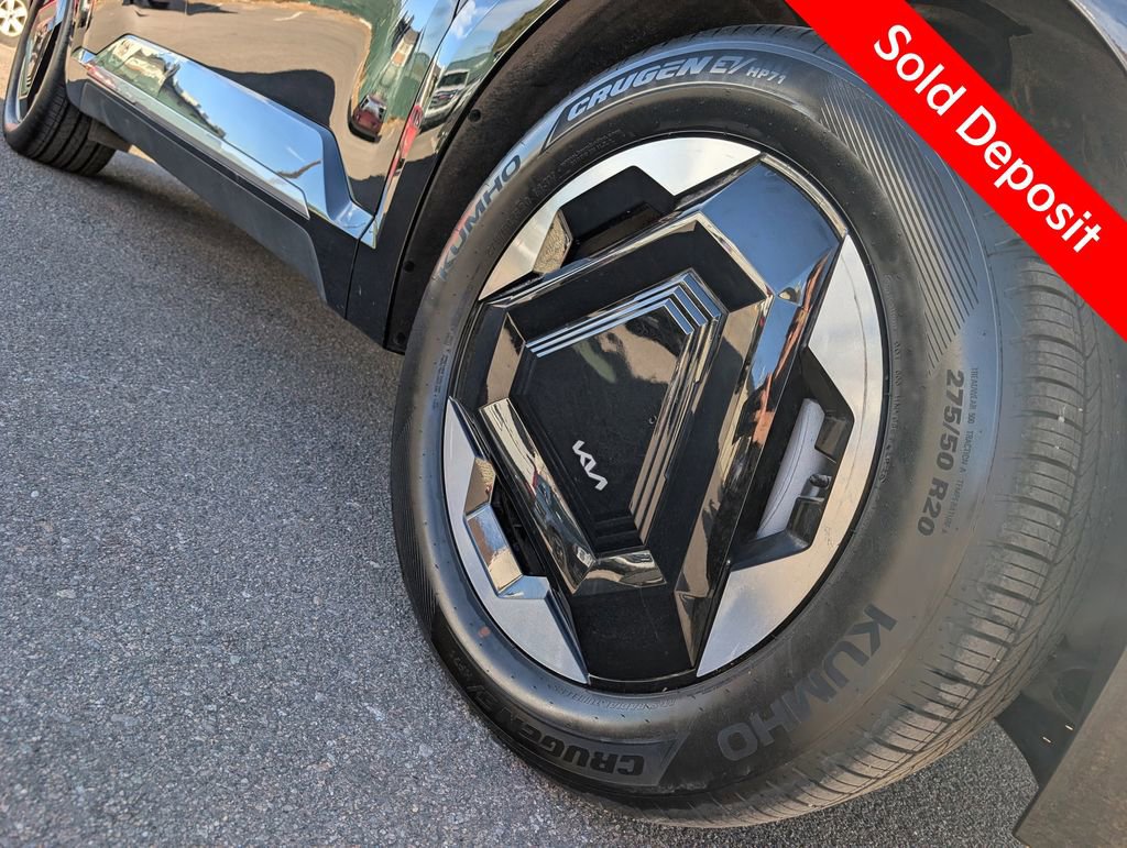 Certified 2024 Kia EV9 Land image 7