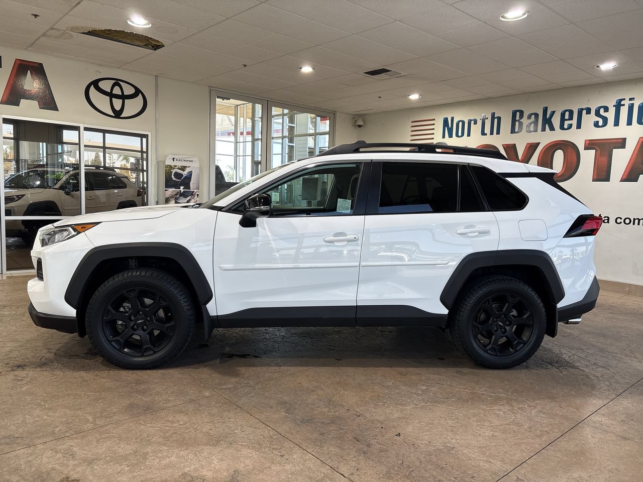 Used 2020 Toyota RAV4 TRD Off-Road AWD/4WD image 7