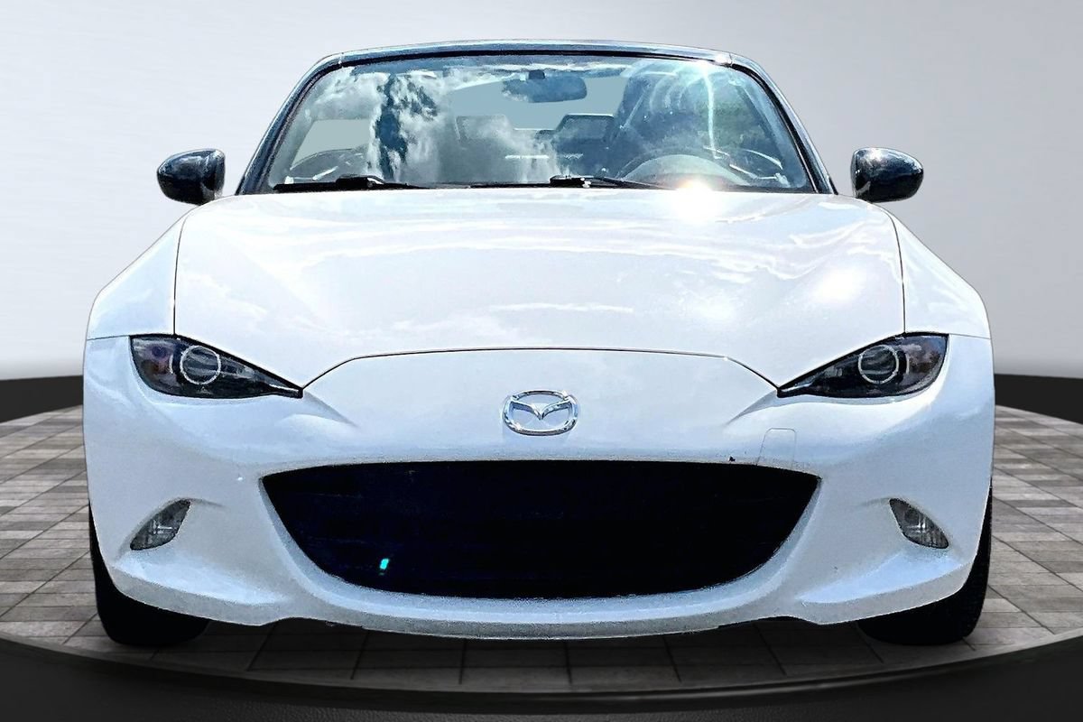 Used 2016 MAZDA MX-5 Miata Sport RWD image 2