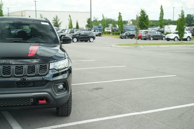 New 2026 Jeep Compass Trailhawk w/ Sun, Sound & Navigation Group AWD/4WD image 47