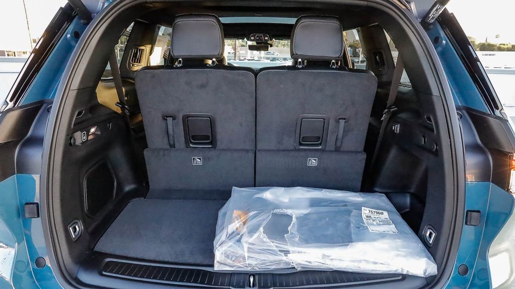 New 2026 Jeep Grand Cherokee L Limited AWD/4WD image 32