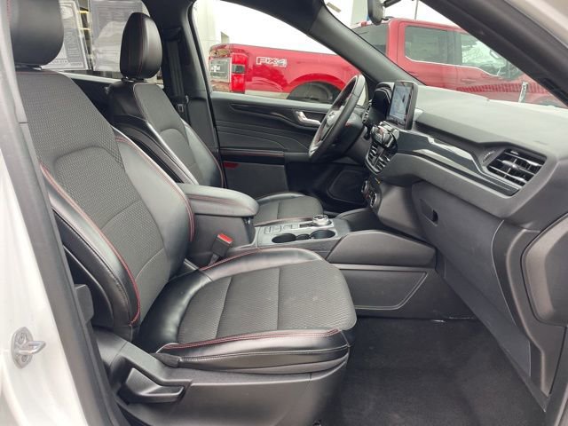 Used 2023 Ford Escape ST-Line image 17