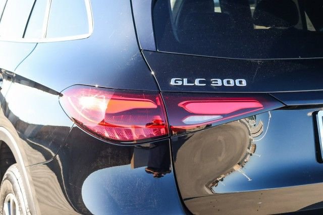 Used 2023 Mercedes-Benz GLC 300 image 7