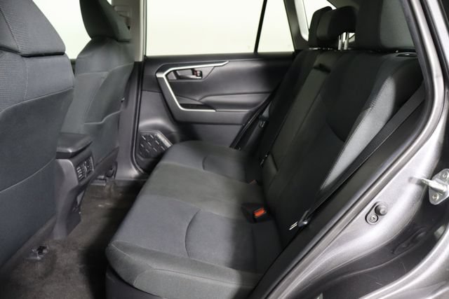 Used 2021 Toyota RAV4 LE w/ Carpet Mat Package (TMS) AWD/4WD image 16