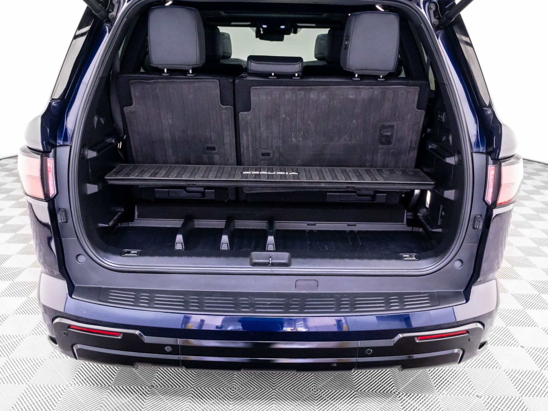 Used 2024 Toyota Sequoia Platinum w/ TRD Off-Road Package AWD/4WD image 33