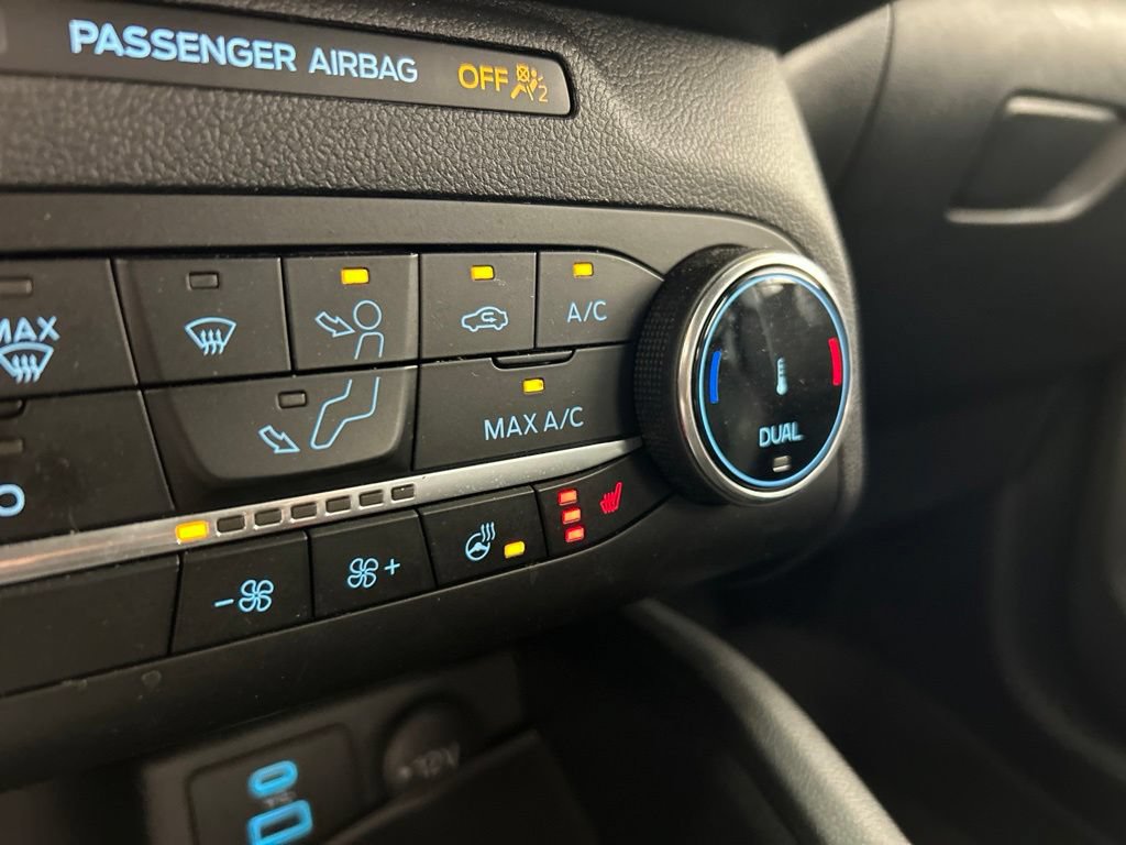 Used 2023 Ford Escape ST-Line Select AWD/4WD image 14