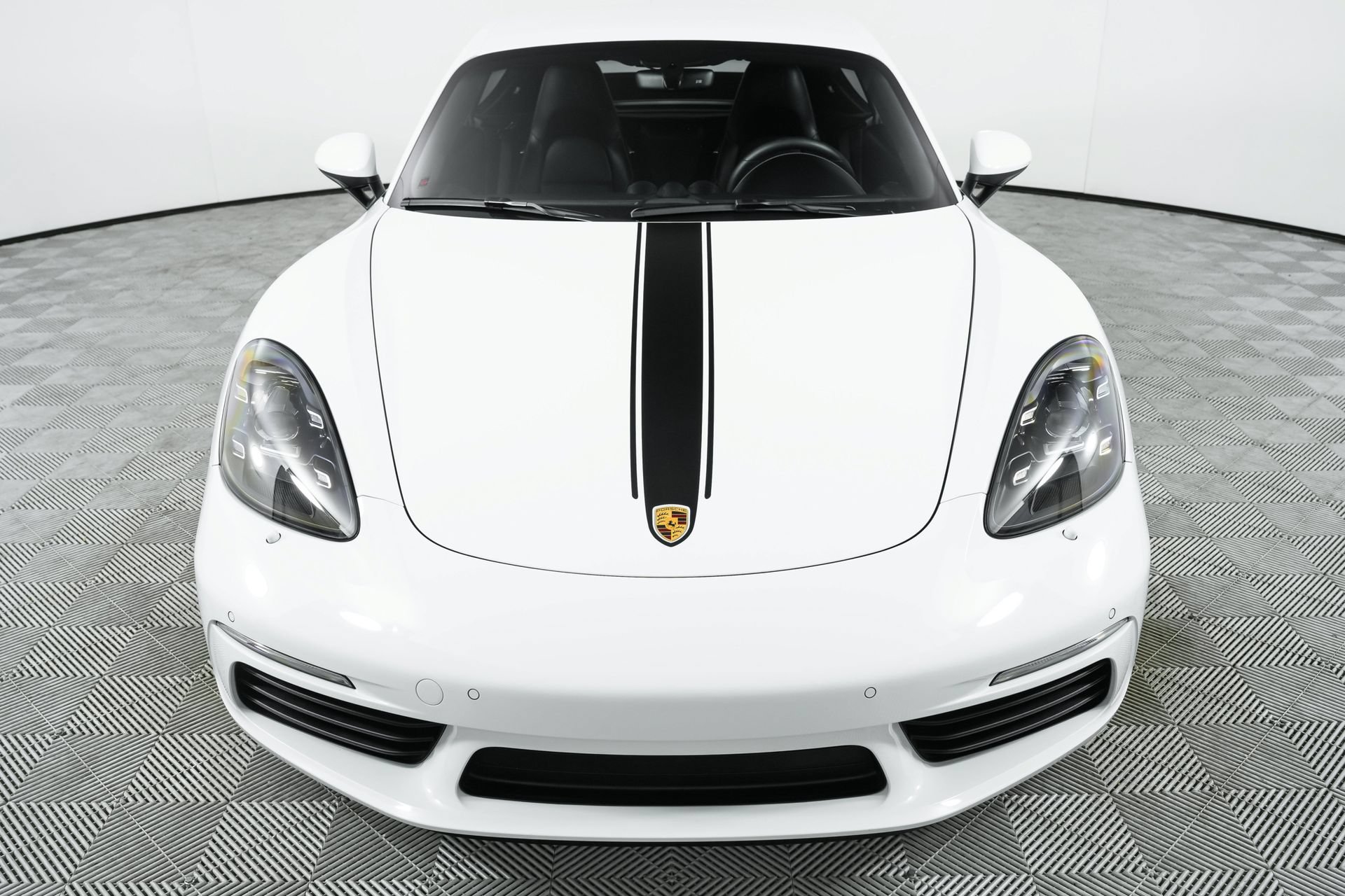 Used 2025 Porsche 718 Cayman RWD image 26