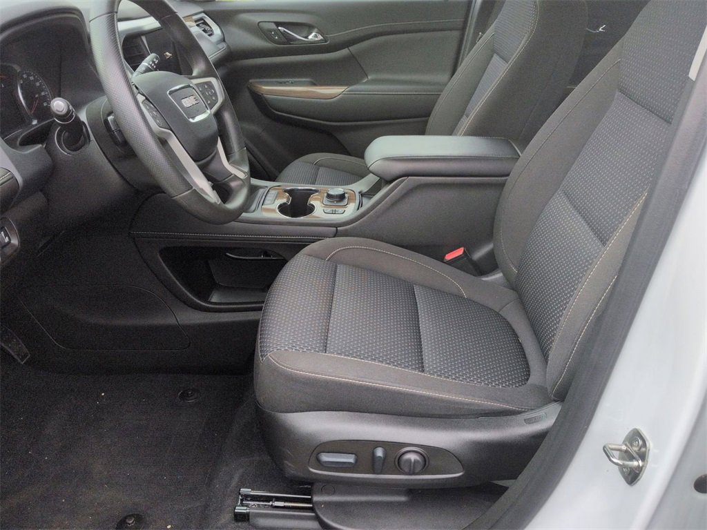 Certified 2023 GMC Acadia SLE w/ Driver Convenience Package image 18