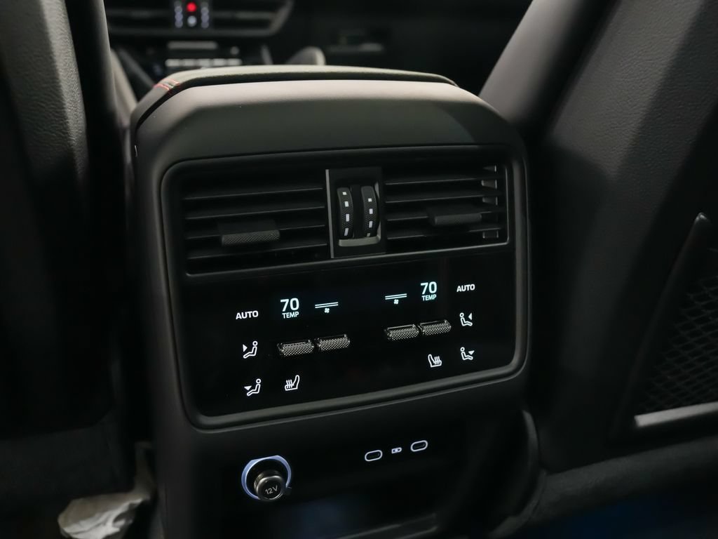 New 2026 Porsche Cayenne GTS AWD/4WD image 19