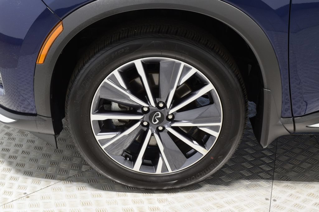 Certified 2026 INFINITI QX60 Luxe w/ Family Package AWD/4WD image 41