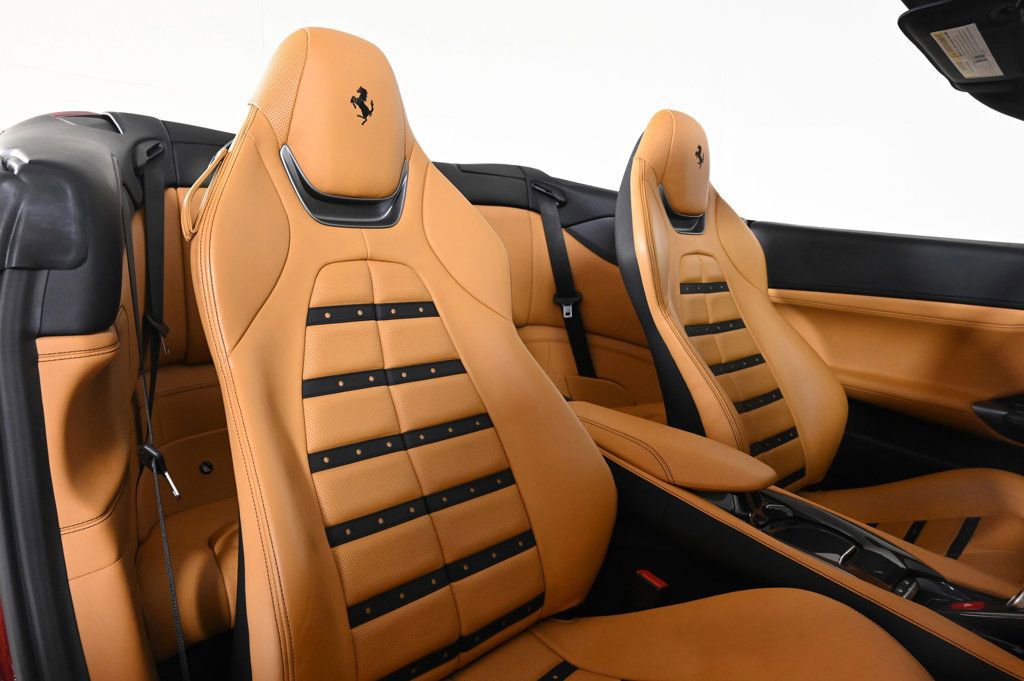 Certified 2023 Ferrari Portofino M image 19