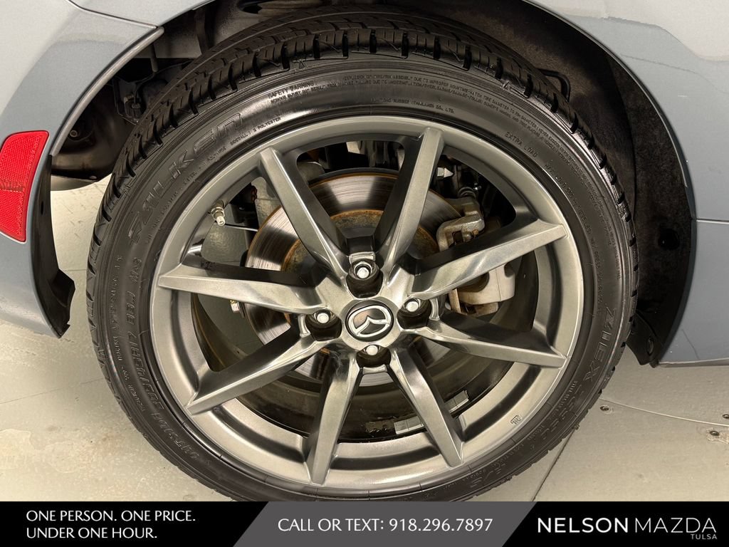 Used 2020 MAZDA MX-5 Miata RF Grand Touring RWD image 13