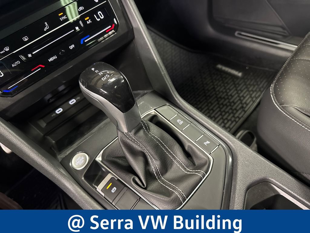 Used 2024 Volkswagen Tiguan SE R-Line AWD/4WD image 27