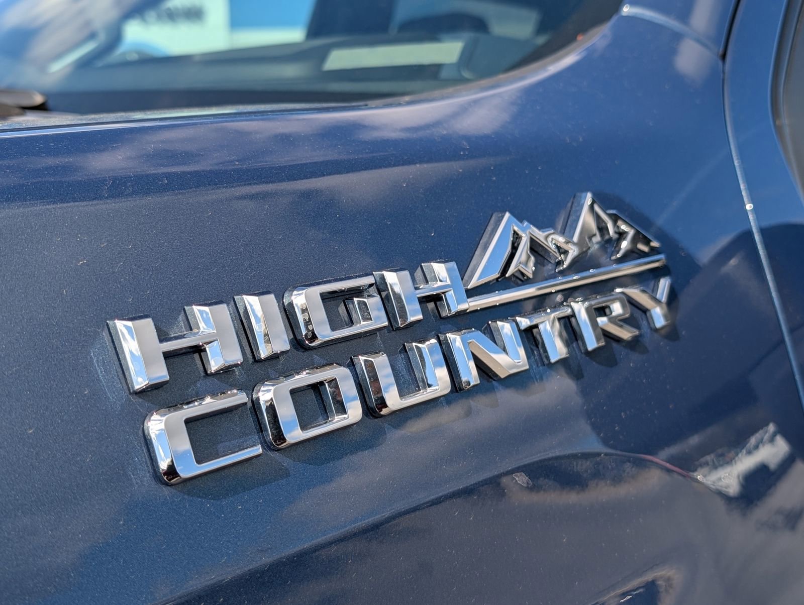 Used 2025 Chevrolet Silverado 2500 High Country w/ High Country Premium Package image 10