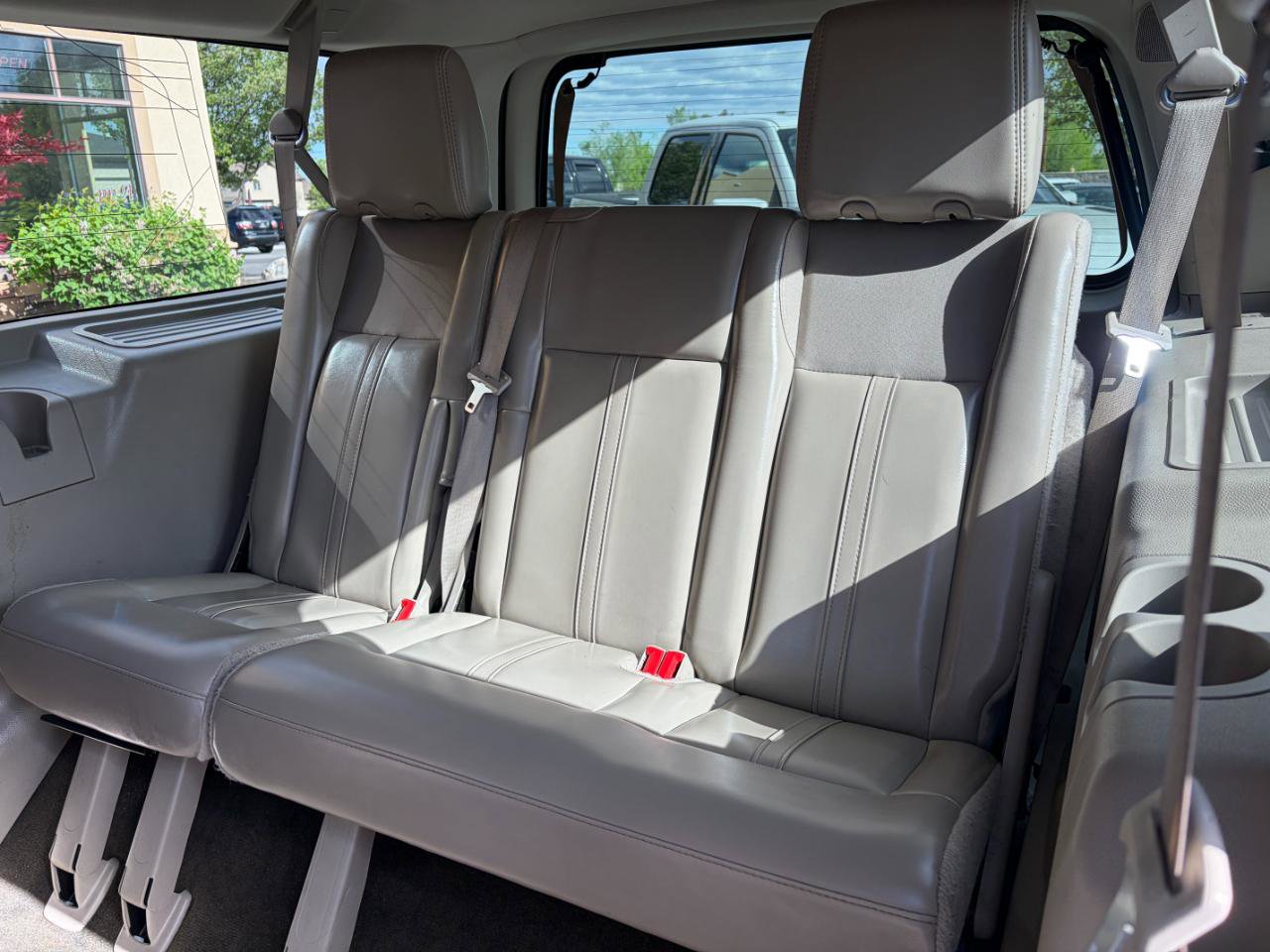Used 2016 Lincoln Navigator L Select AWD/4WD image 6