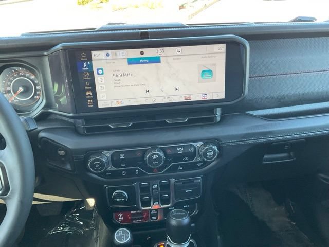 Used 2026 Jeep Gladiator Rubicon AWD/4WD image 16