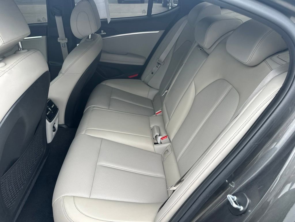 Used 2023 Genesis G70 2.0T RWD image 23