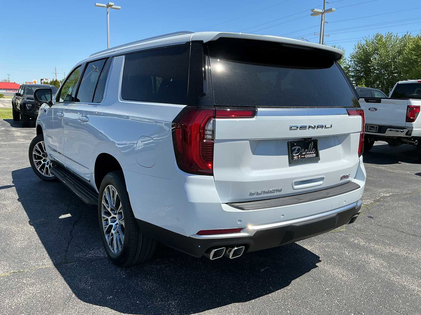 New 2026 GMC Yukon XL Denali AWD/4WD image 5