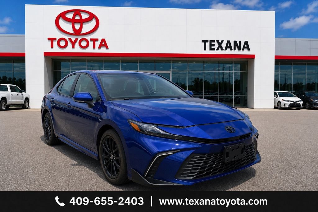Used 2025 Toyota Camry SE w/ Convenience Package