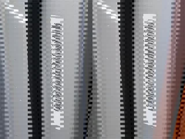 Used 2023 Bentley Bentayga Plug-In Hybrid image 38