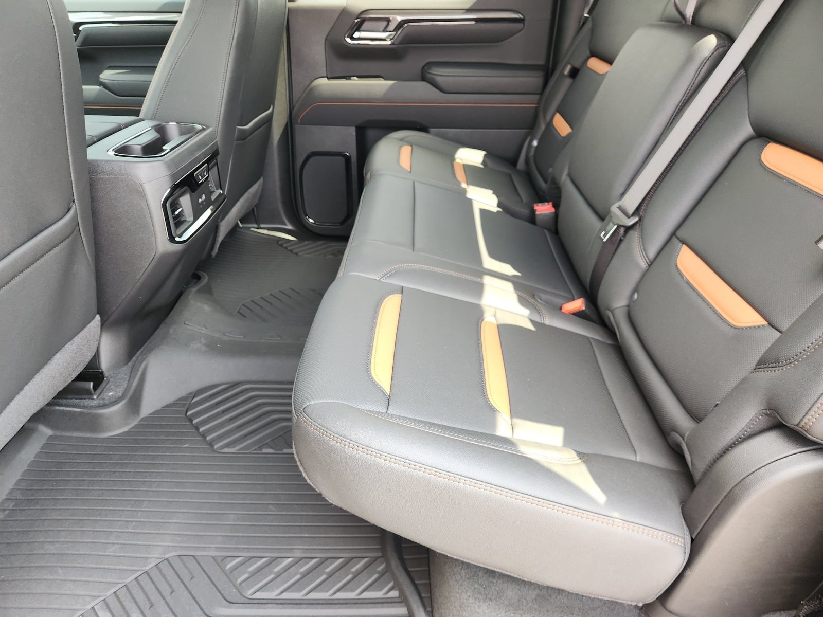 New 2026 GMC Sierra 1500 AT4 w/ AT4 Premium Package AWD/4WD image 33