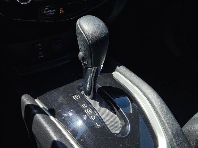 Used 2015 Nissan Rogue SL w/ SL Premium Package FWD image 18